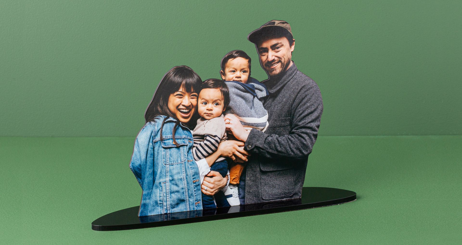 <h1>Photo Gifts</h1><strong>Make a one-of-a-kind gift in minutes.</strong>